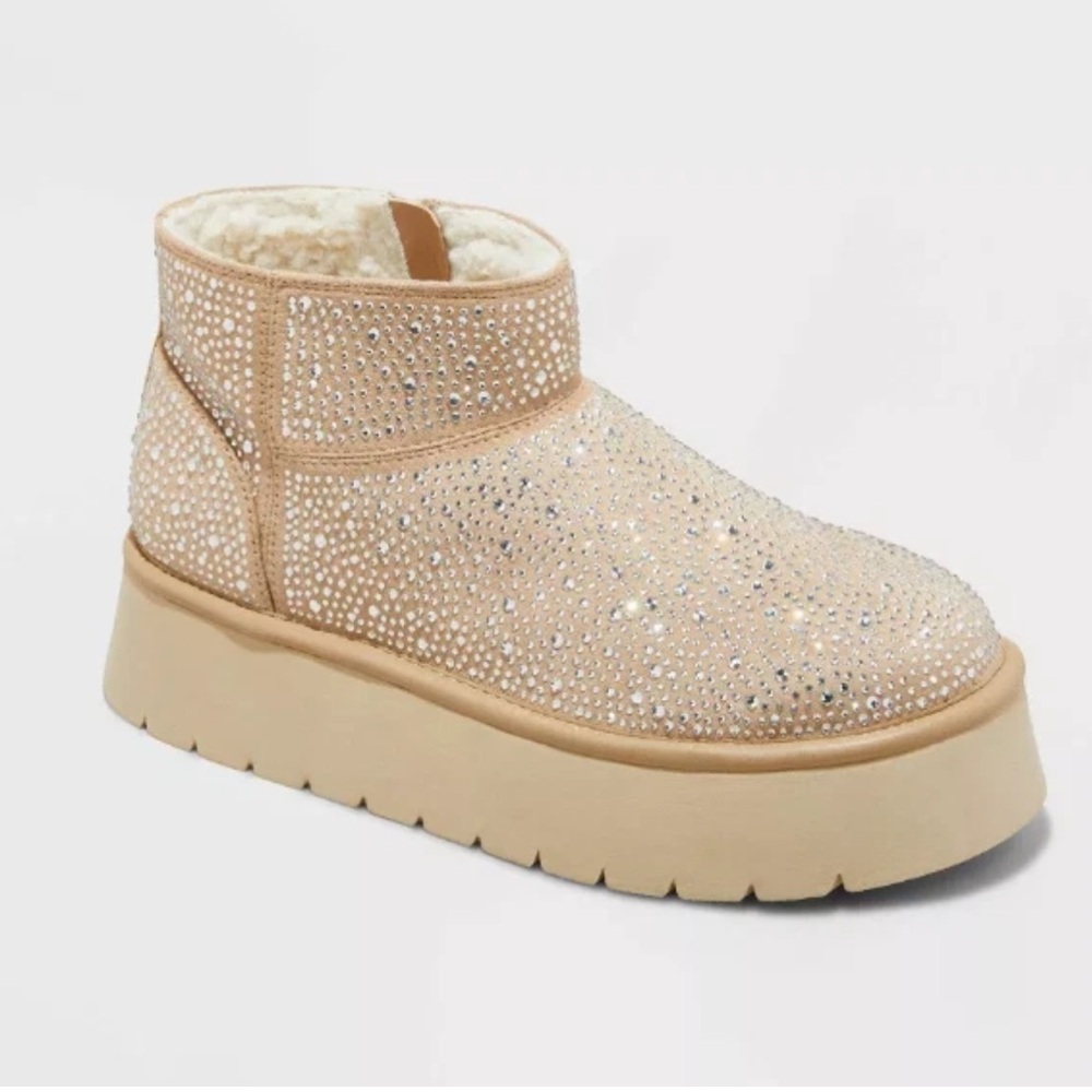 Women's Missy Platform Booties Memory
Foam Insole Beige